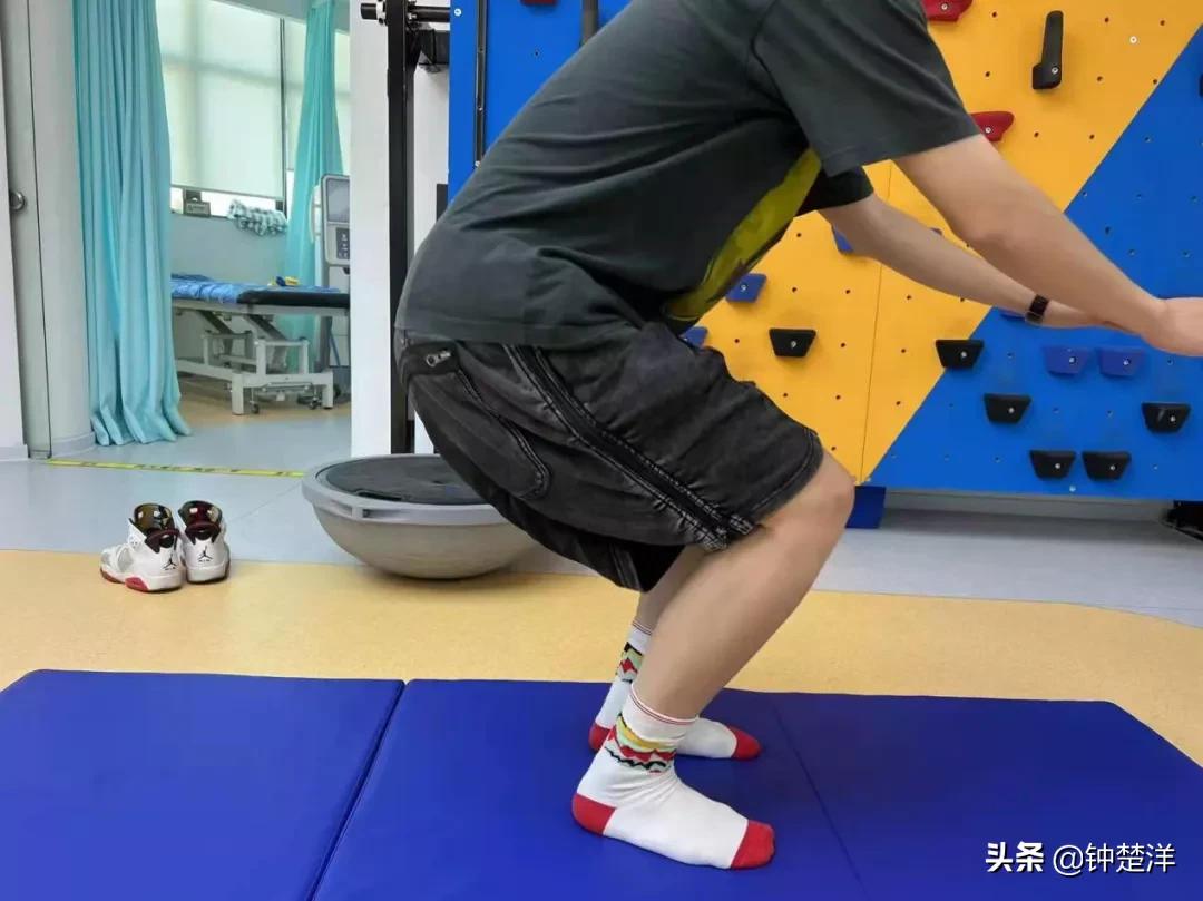 脚踝疼运动_运动脚踝疼怎么办_脚踝疼痛运动减轻休息更疼