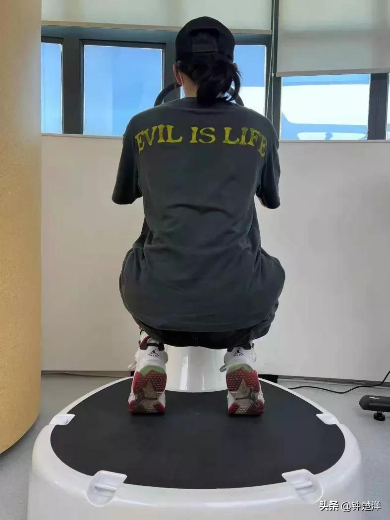 脚踝疼运动_脚踝疼痛运动减轻休息更疼_运动脚踝疼怎么办