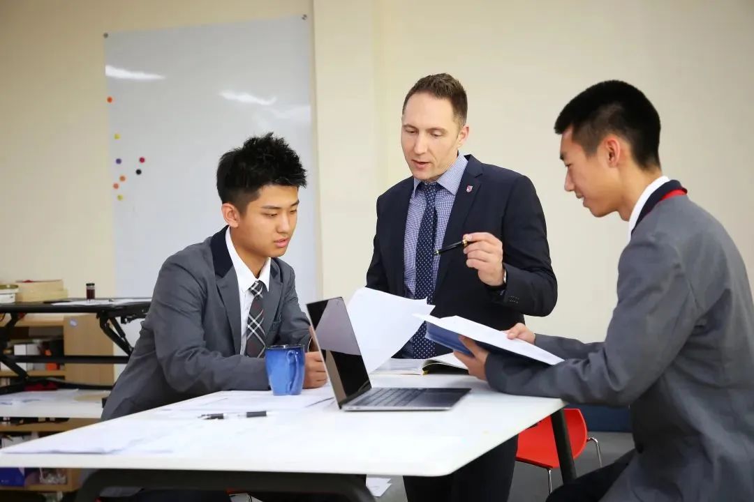 匈牙利击剑冠军图片_海淀区名校杯击剑冠军赛_奥运击剑冠军将仲满比赛视频