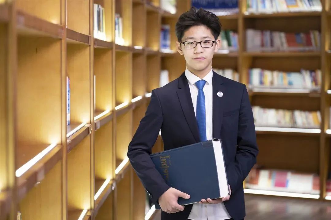 匈牙利击剑冠军图片_奥运击剑冠军将仲满比赛视频_海淀区名校杯击剑冠军赛