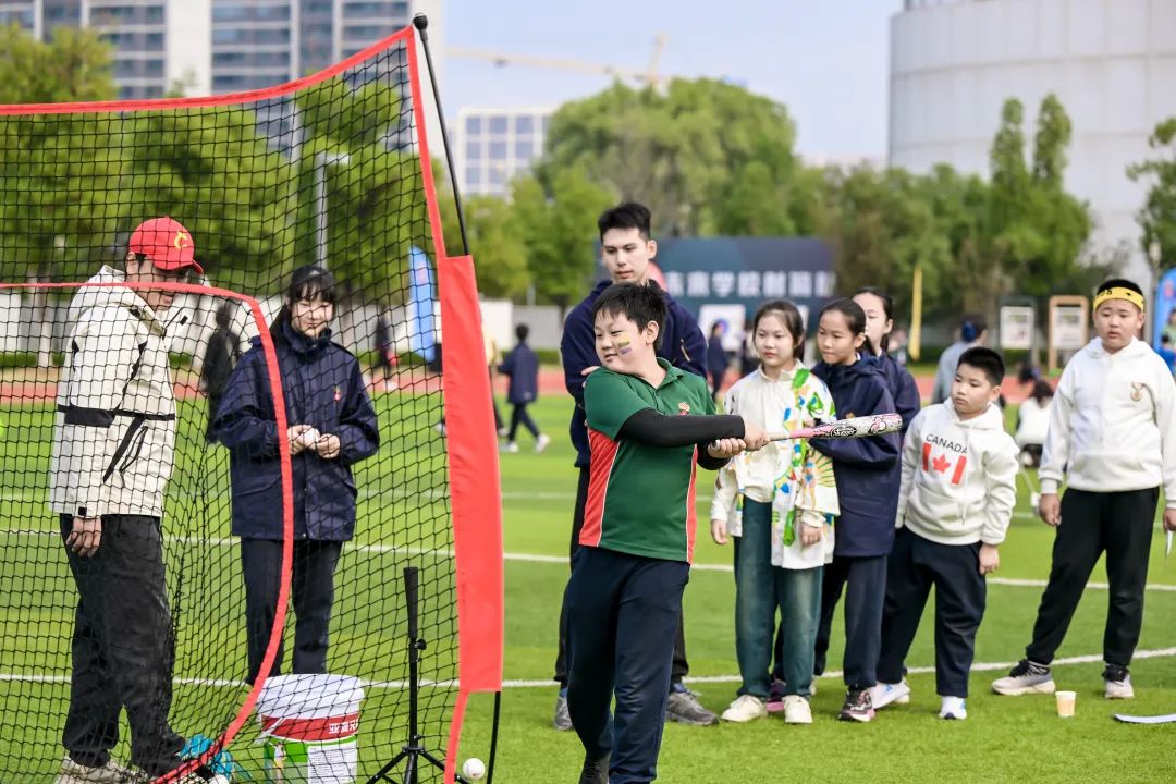与奥运冠军共学击剑：金地未来学校体育节体