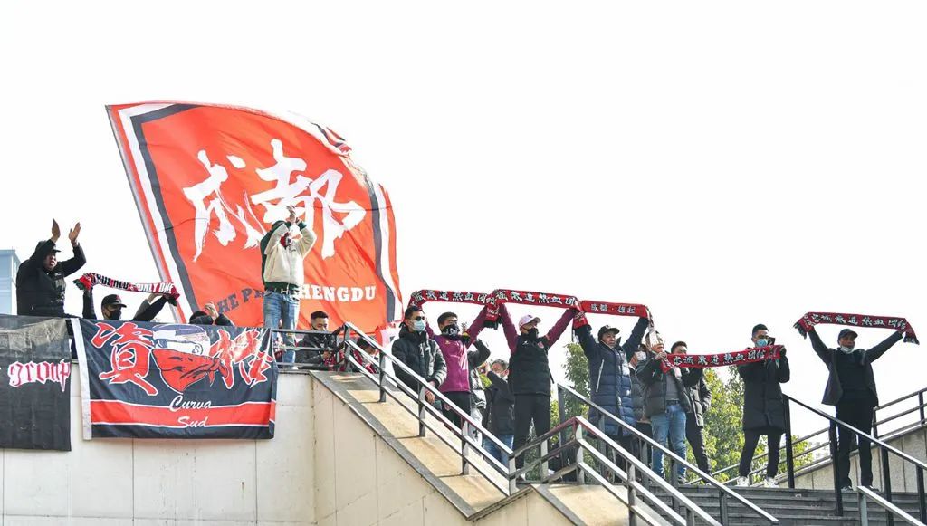 四川有中超足球队吗_四川足球队中超历史排名_四川中超球员