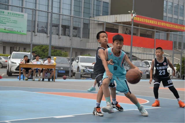 篮球停下时可以走几步_篮球012停走步吗_篮球规则012哪步可以停