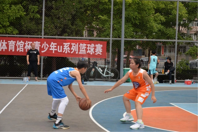 篮球012停走步吗_篮球停下时可以走几步_篮球规则012哪步可以停