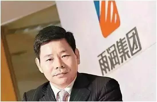 身价足球排名历史高低_足球历史身价最高排名_足球历史身价最高的球员