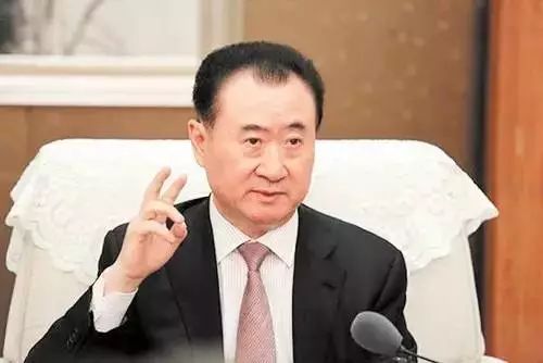 足球历史身价最高排名_足球历史身价最高的球员_身价足球排名历史高低