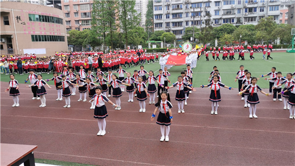 体操田径小学生比赛视频_田径体操小学生_体操田径小学生跳绳视频
