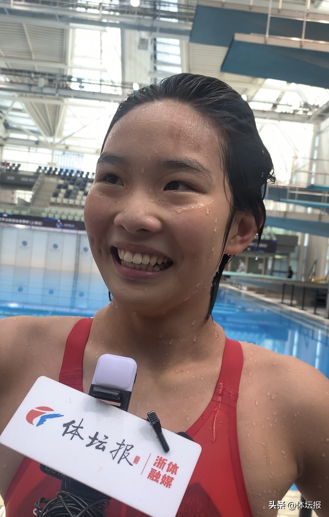 游泳冠军女年龄多大_16年女游泳冠军_游泳冠军女子