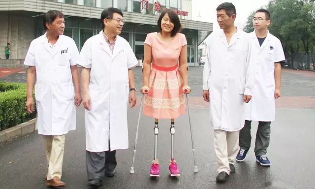 游泳冠军谁_好好游泳拿个世界冠军_游泳运动冠军